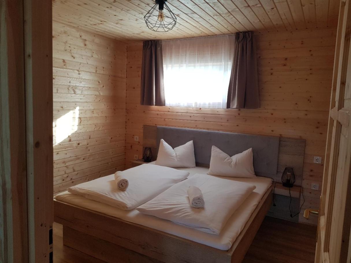 Bed and Breakfast Napsugar Club Es Panzio Фоньод Екстер'єр фото