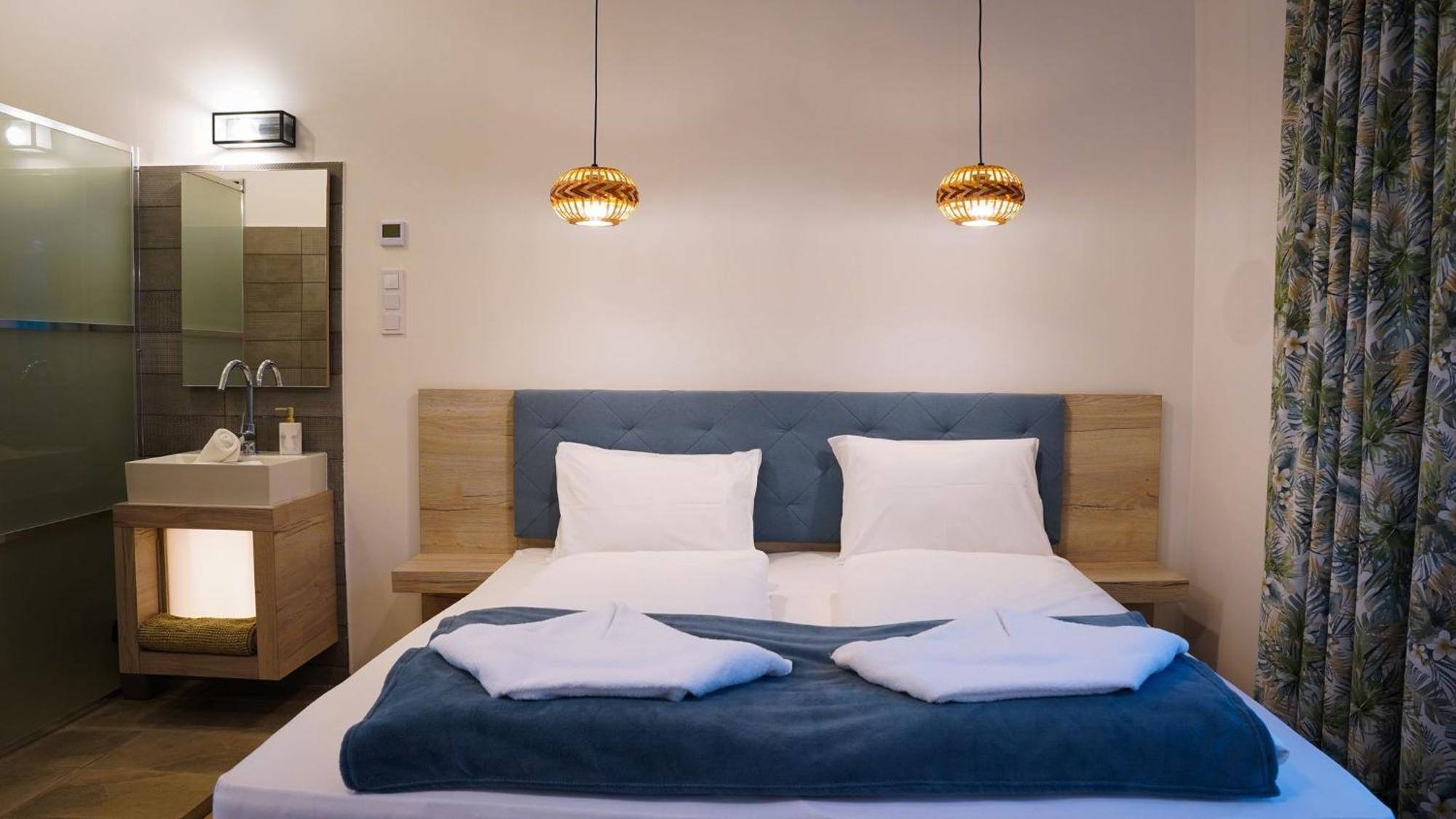 Bed and Breakfast Napsugar Club Es Panzio Фоньод Екстер'єр фото